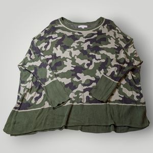 New Directions Women's 2XL Green Tan Camo 3/4 Sleeve Pullover Sweater